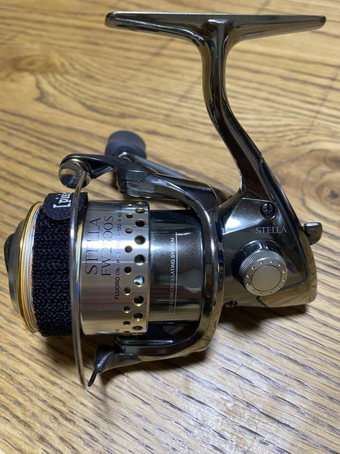 美品 人気 シマノ ステラ FW2500S SC78E スピニングリール 美品 人気