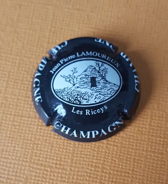 capsule de champagne LAMOUREUX jp N°1 cote 4 euros