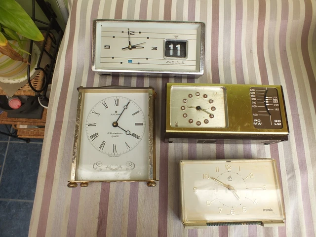 Lot De Pièces D'horlogerie De Précision - Boutons De Réveil Junghans, Japy, Etc. - 63 Pièces Occasion