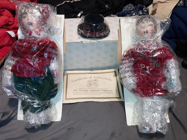 heritage signature collection joy & noel boy & girl Christmas carolers porcelain