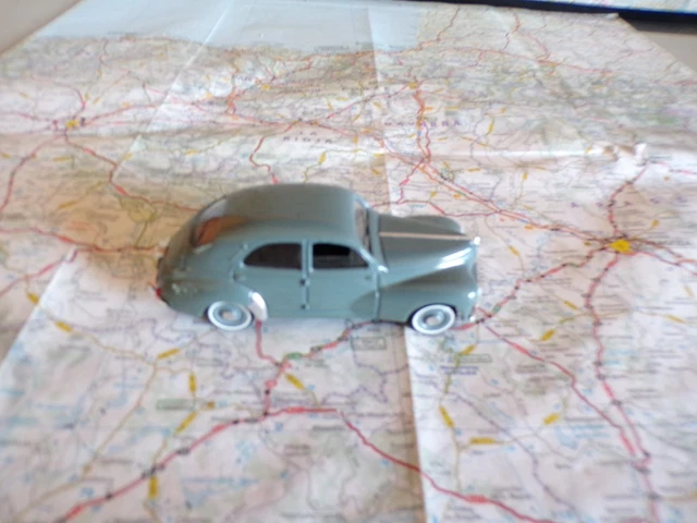Solido Jouberton SB – Peugeot 403 Commerciale BP Energol – 1/43 – Petite Série