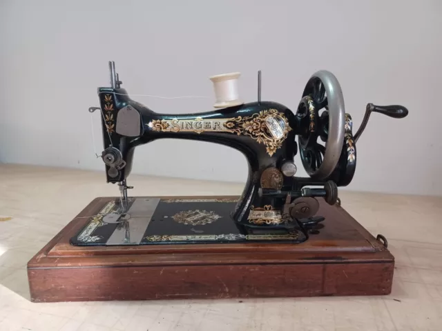 Antique SINGER 28K Model Hand-Crank Sewing Machine 1896 with Carry Case