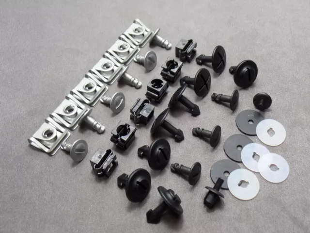 1x Unterfahrschutz Einbausatz Unterboden Kit Clips für VW Passat Skoda Superb