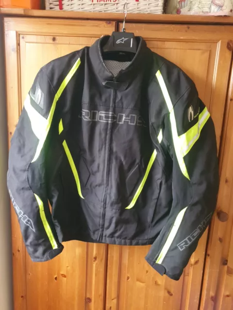 Richa mens textile motorcycle jacket, size 3XL, fully armoured.