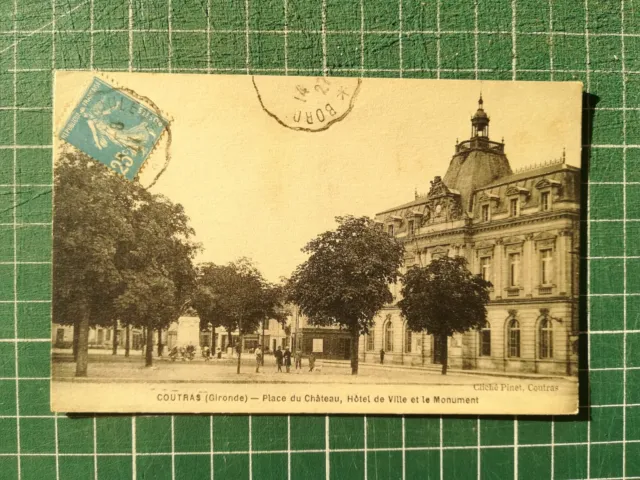 XH256 CPA circa 1920 Coutras Gironde - place du château - animated