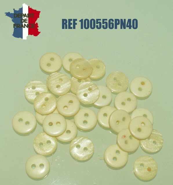 Lot De 380 Petits Boutons Variés Pour Chemise Ou Vêtement Enfant - Occasion Parfait état