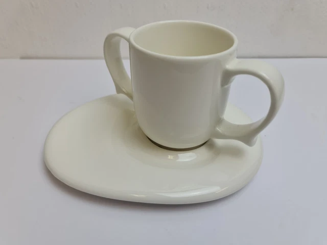 Dignity by Wade Ceramics zweigriffige Tasse mit Becherhalter