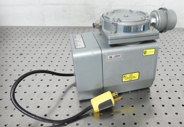 R187762 GAST DOA-P135-AA Vacuum Pump Air Compressor
