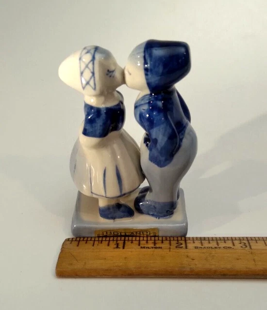 DELFT DUTCH BOY and Girl Kissing Porcelain Holland 2" Tall £5.60 ...