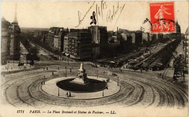 CPA PARIS 7e-Statue de Pasteur et la Place Breteuil (327374)