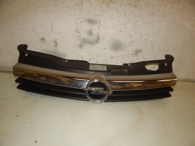 Calandre Chromée Avant Pour OPEL ASTRA J GTC à Partir De 2011 - Aftermarket