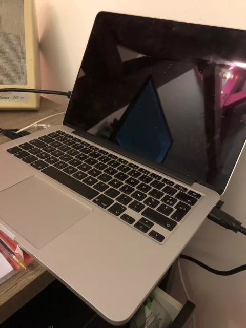 MacBook Pro A1502 128go i5 8go Retina 13 2015 Screen out but External display OK