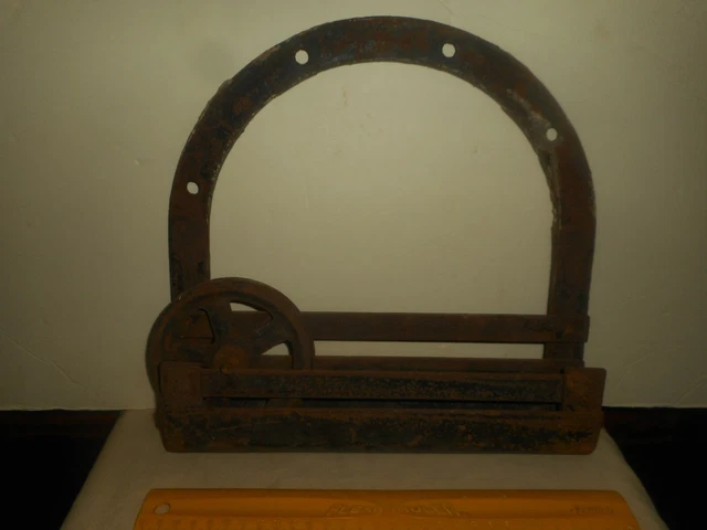 Antique Sliding HORSESHOE Barn Door Roller Hinge 11 1/2" by 11 3/8" GUC