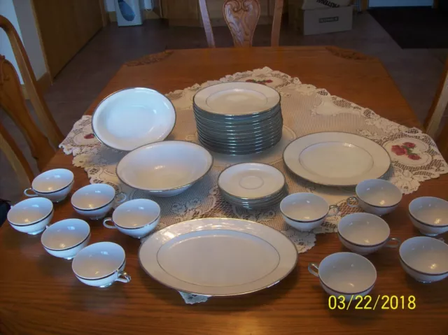 Baronet Porcelain China Diana Pattern Eschenbach Bavaria Germany 33 Pieces 2