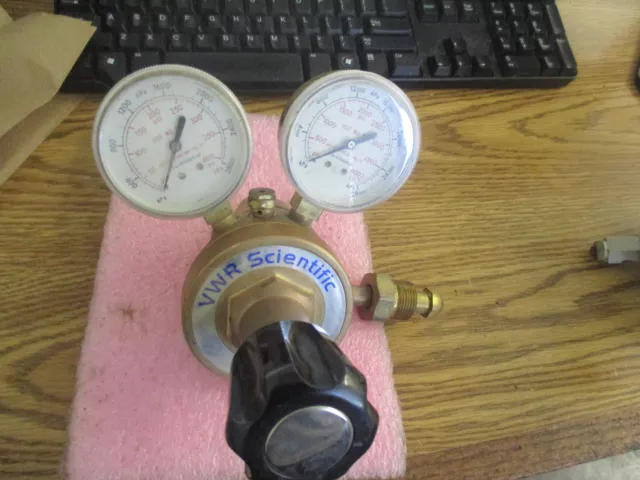 VWR Scientific Cat. No. 55850-160 Gas Regulator.