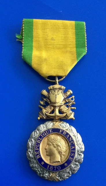 Médaille argent Pro Patria 1911 Force et Courage. Poinçon