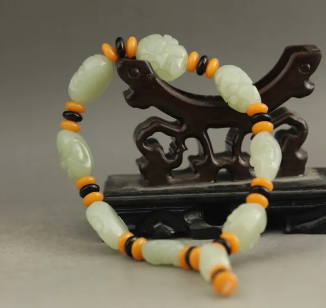 China Natural hetian Jade Hand Carved jade buddha beads bracelet