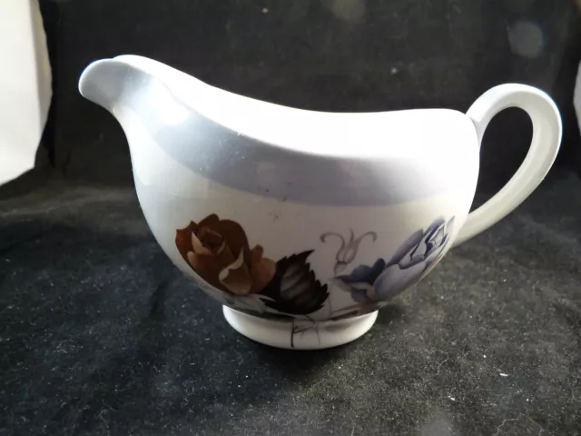 Vintage Alfred Meakin Springwood Glo White Creamer England White Floral Blue Rim