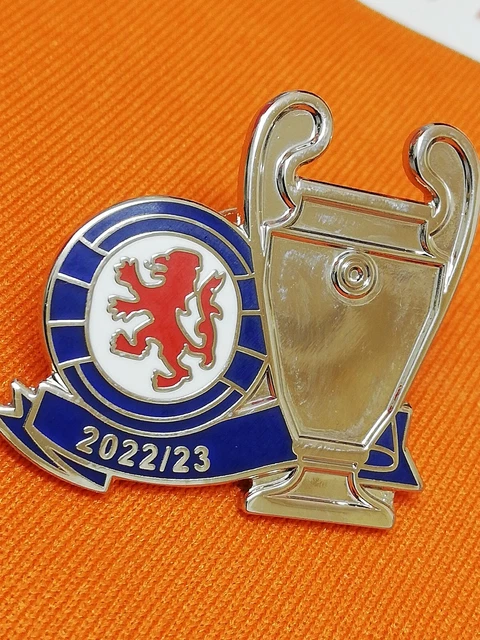 GLASGOW RANGERS FC 2022/2023 Champions League Trophy Pin Abzeichen EUR ...