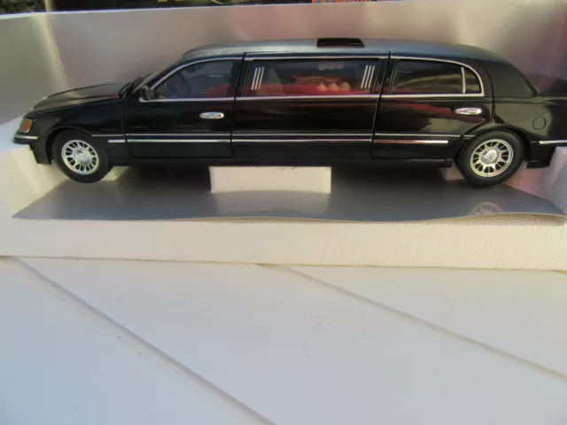 Lincoln Limousine 2000 Sun Star 1/18 En Boite Tres Bel Etat