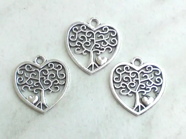 5x Anhänger *Baum im Herz* 18x17mm Charms Herzen Lebensbaum Schmuck Deko Basteln