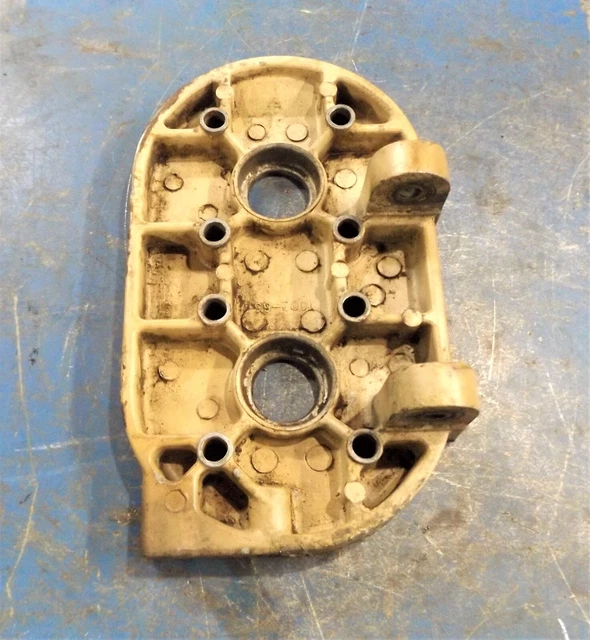 VINTAGE MERCURY MARK MK 25 Outboard Motor Head Water Jacket Cover 19.