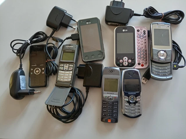 Vintage, Lot De Téléphones Portables, Pour Collectionneur. Vintage, Lot De Téléphones Portables, Pour Collectionneur.