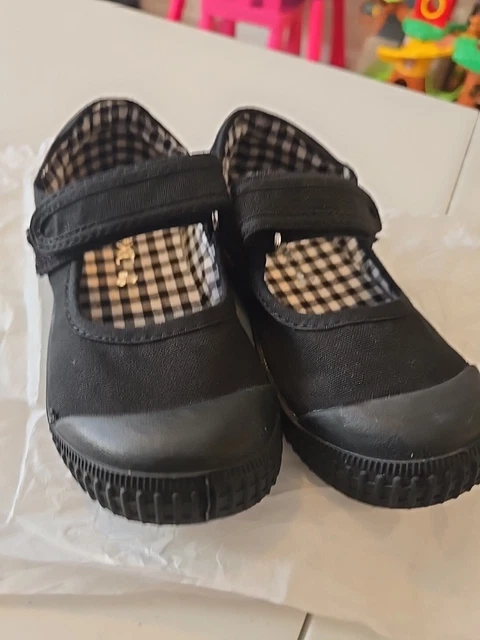 STUNNING GIRLS NEXT Plimsolls SIZE 10 12.50 PicClick UK