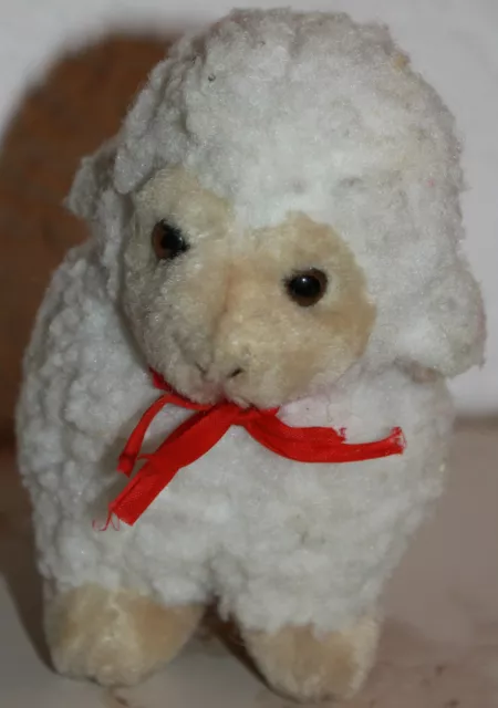 Kleines Schaf Schäflein Lamm Lämmchen Plüschtier Kuscheltier Stofftier