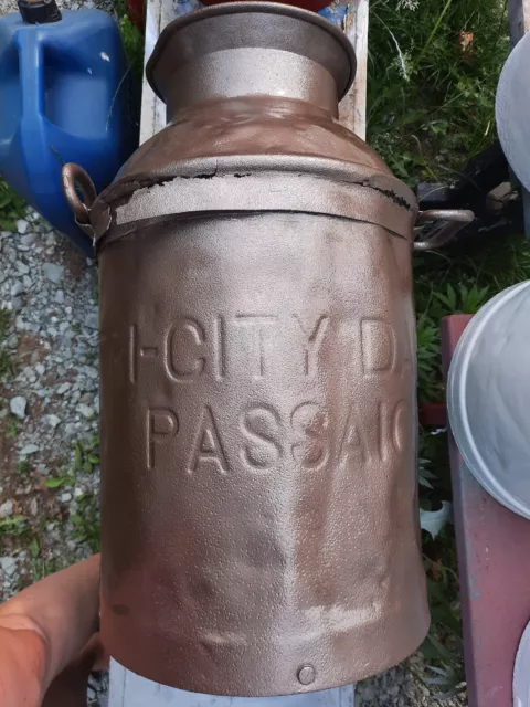 Vintage Passaic NJ Metal Milk Can 40qt Tri-city Dairy 23x12in