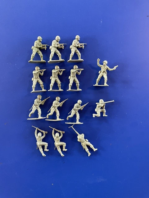 Figurine 1/32 Forces Of Valor WWII US Airborne Infantry - Soldat Américain En Plastique Peint