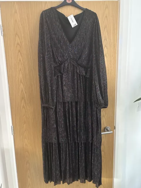 Ladies Tiered Maxi Dress Size 22