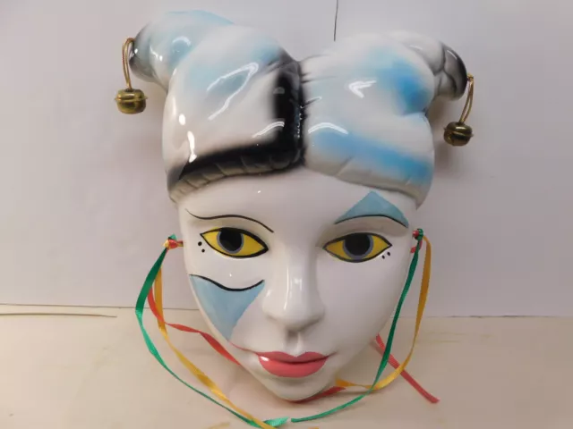 Máscara bufón y campanas pintadas a mano decorativas porcelana máscara colgante de pared borlas
