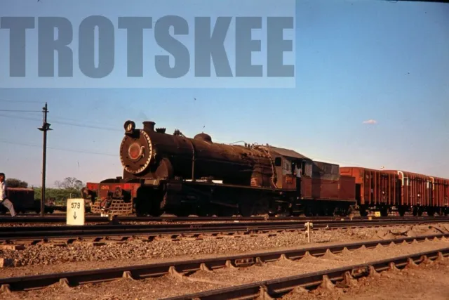 35mm Slide INDIA Indian Railways Steam Loco 22476 Katpadi c1976 Original