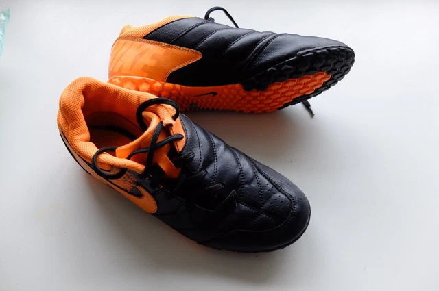 MENS NIKE Bomba Astro X dimple sole football boots UK