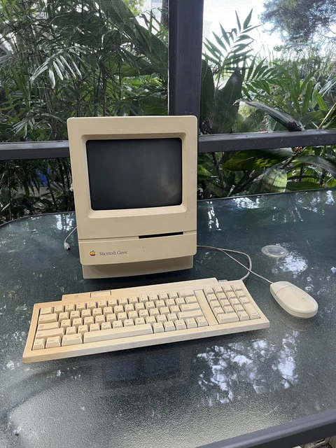 VINTAGE MACINTOSH CLASSIC Computer $0.99 - PicClick AU