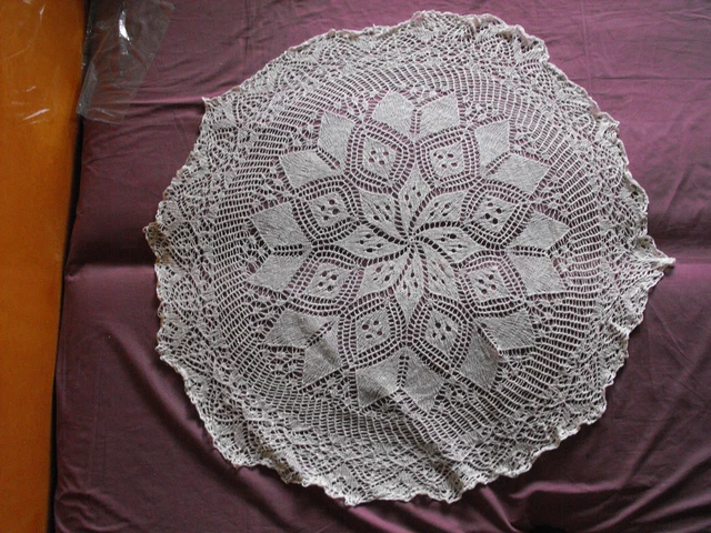 Beautiful Vintage Hand Made Tablecloth  115cm(45'') #1068