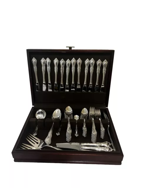 95-Piece Silver Plate Flatware Set Belle Grove Design Reed and Barton replica