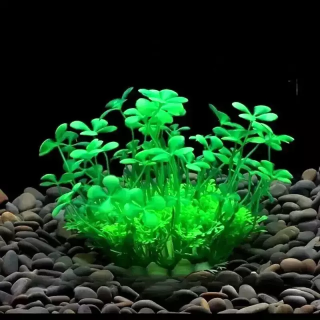Selection Of 6 Plastic Aquarium Plants - Green  - Bnib