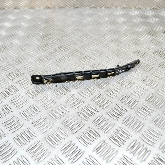 Staffa Supporto Paraurti Griglia Radiatore Per Mercedes Classe C W204 (2008-2011) – Ricambio 2048850136
