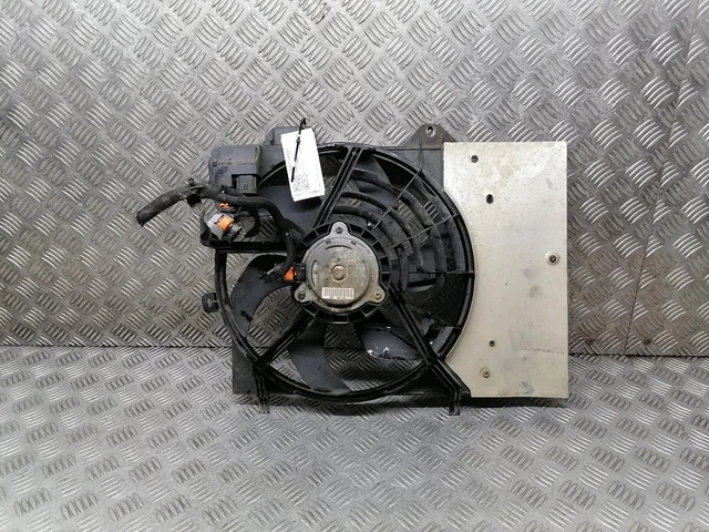 Ventilatore Radiatore Citroen Ds3 Motore 1.6 Diesel 1253Q0 Mk1 2009 - 2020 Danneggiato