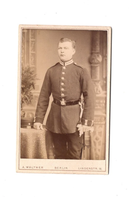 CDV Foto Soldat - Berlin 1880er