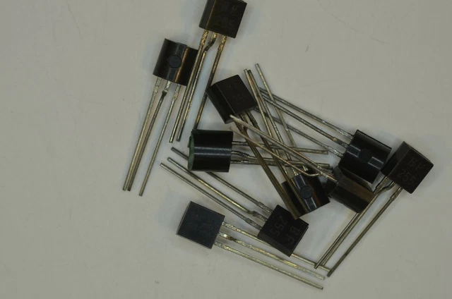 Lot De 10 Transistors 2N2222 NPN TO-92 - Neufs Sous Emballage