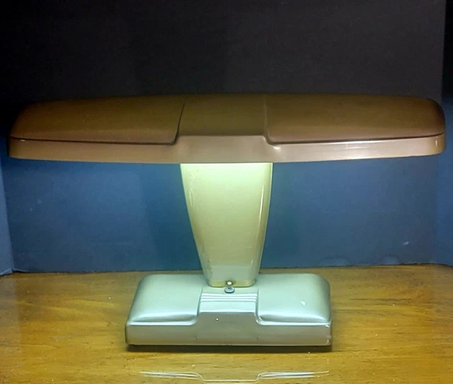 VINTAGE MID CENTURY Modern Art Deco Mark's Deluxe Flying Wing Desk Lamp
