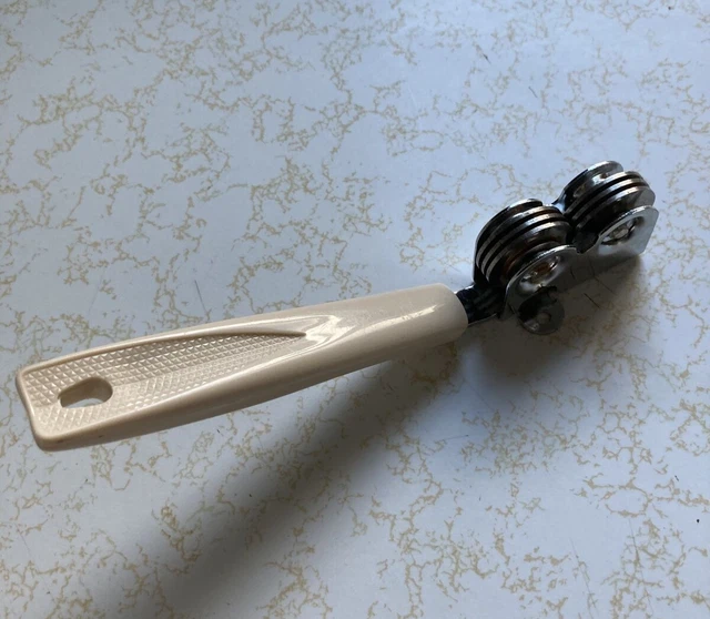 Vintage EKCO Manual Pull Thru Knife Sharpener Corn Cobb Handle USA