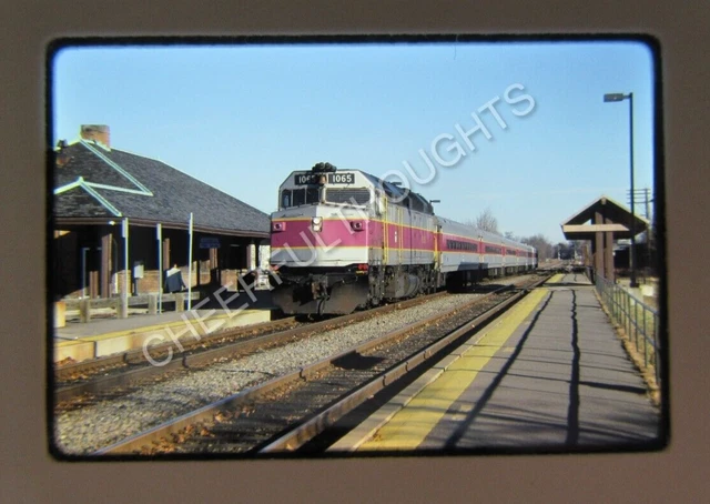 Original  '89 Kodachrome Slide MBTA Boston Transit 1065 F40PH-2C Station   38X22