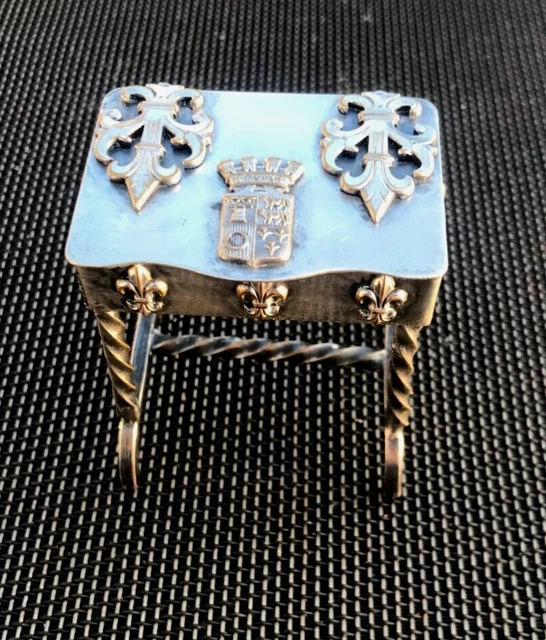 Broche ancienne en métal argenté chinoise en pousse pousse à Bellevesvre | Clasf mode-accessoires