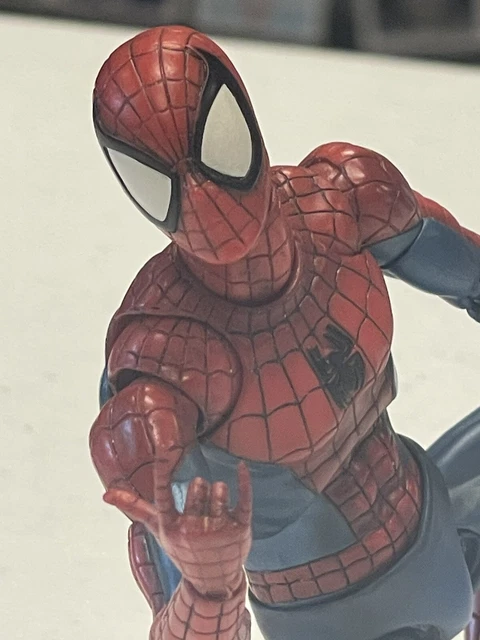 Medicom MAFEX No.075 Spider-Man Comic ver Action Figure Authentic, US seller See