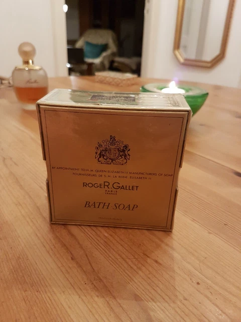 Jolie boite de savon ROGER & GALLET. PARIS Oeillet mignardise. collection parfum | Australia