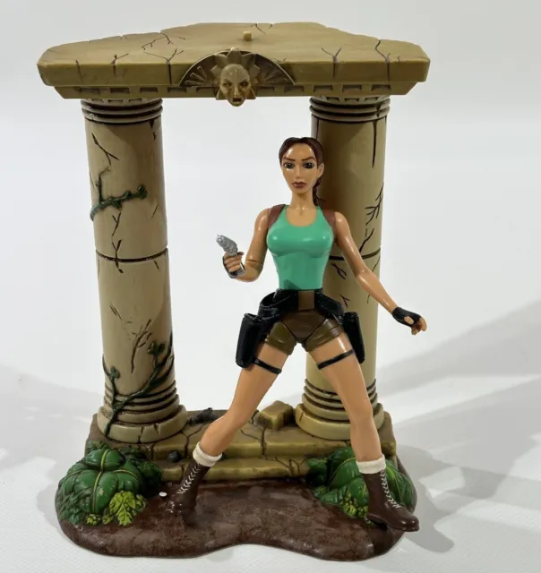 Lara Croft Tomb Raider 6 Action Figur Diorama Savage Senegal Tiger 1999 Defekt